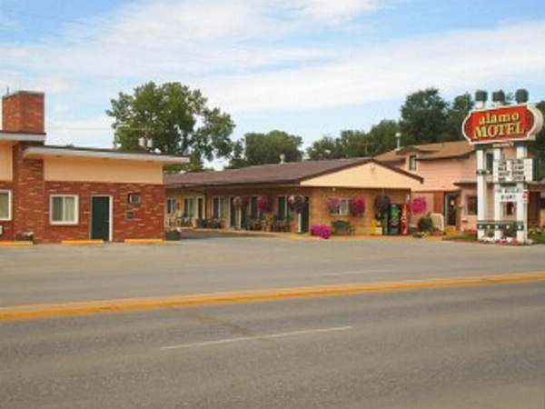 Alamo Motel image 1